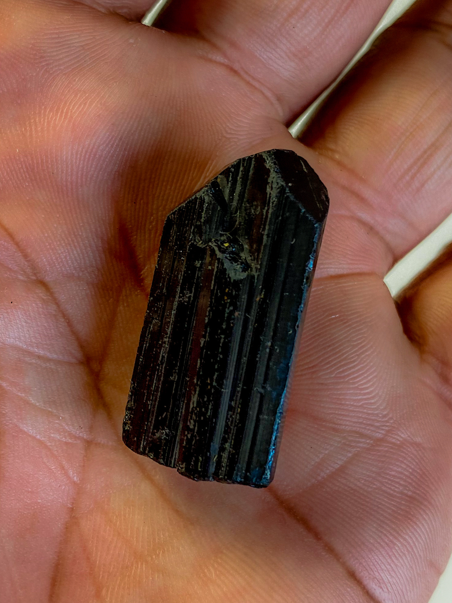 Raw Black Tourmaline Stones (3–4cm), Protection and Grounding per stone
