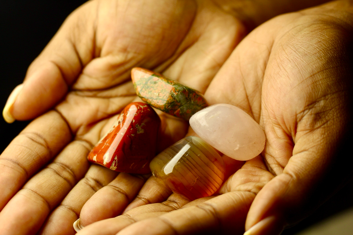 Awaken Feminine Crystal 120-130g – Grounding & Emotional Release